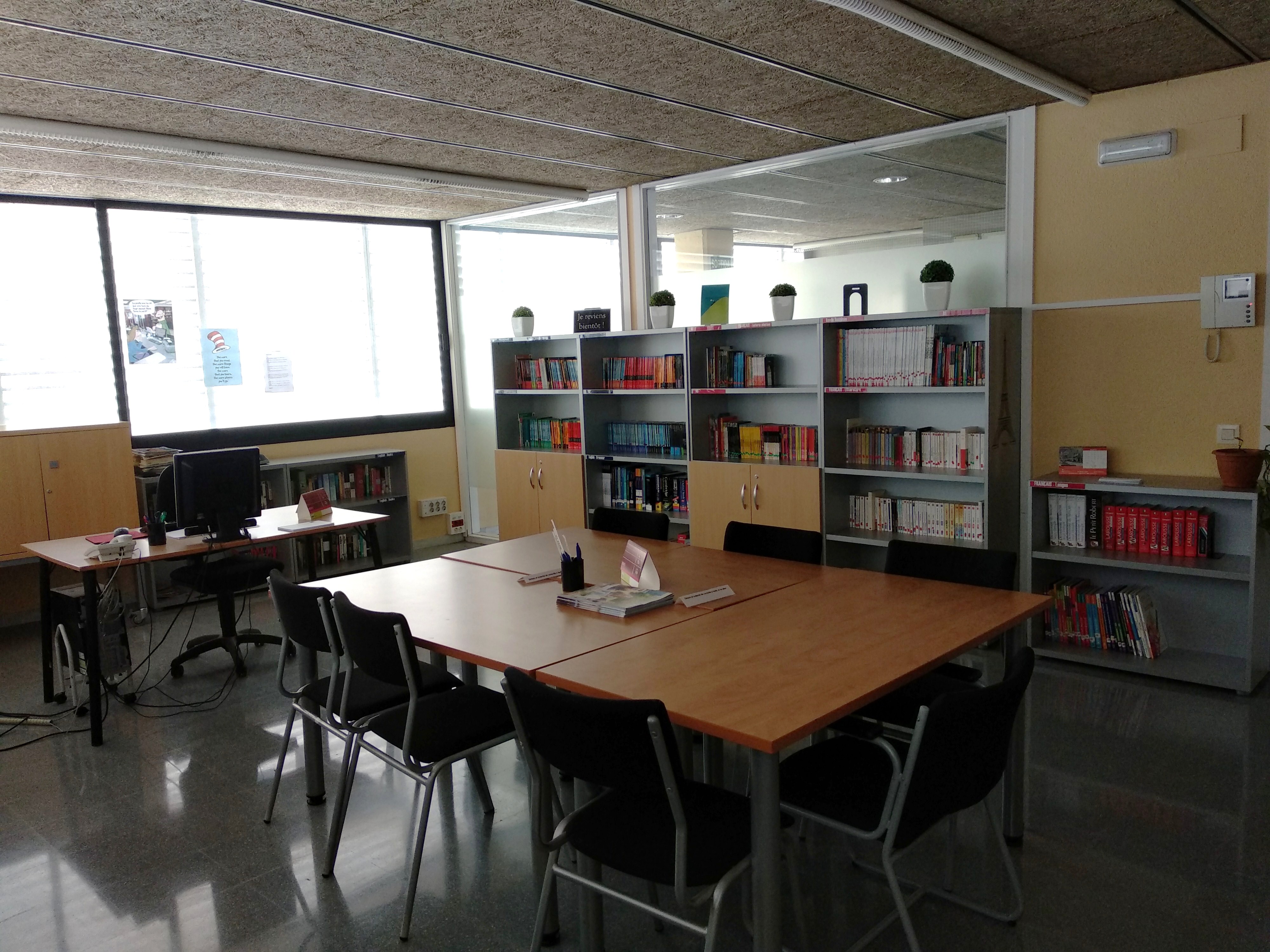 Biblioteca EOI Mollet